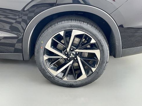 Used 2024 Mitsubishi Outlander SE image 36