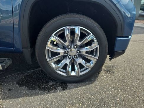 Used 2025 GMC Sierra 1500 Denali w/ Denali Reserve Package AWD/4WD image 16
