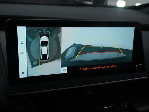 Used 2025 Toyota Prius Limited image 21