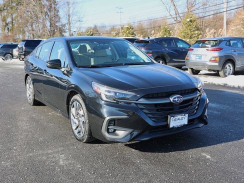 Used 2023 Subaru Legacy Limited image 1