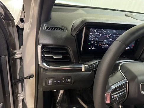 Used 2026 GMC Terrain Elevation w/ Technology Package II image 13