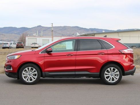 Used 2021 Ford Edge Titanium w/ Equipment Group 301A image 3