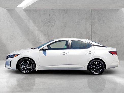 Used 2024 Nissan Sentra SV FWD image 7