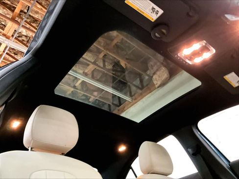 Used 2021 Mercedes-Benz A 220 image 24