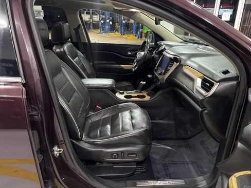 Used 2017 GMC Acadia Denali w/ Technology Package FWD image 14