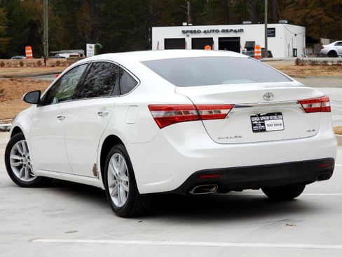 Used 2013 Toyota Avalon XLE image 14