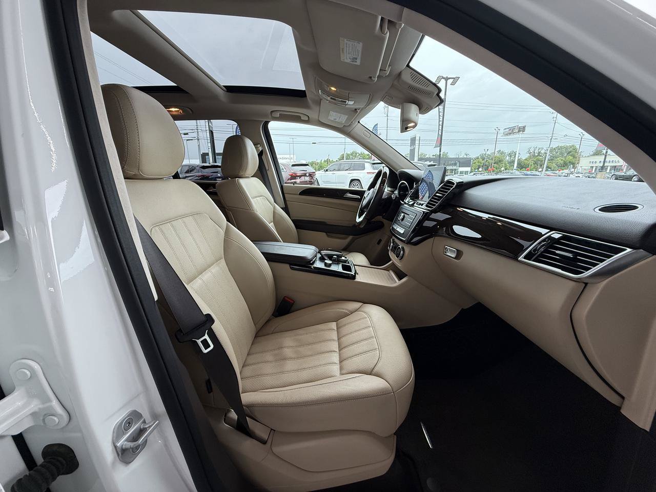 Used 2018 Mercedes-Benz GLE 350 image 31