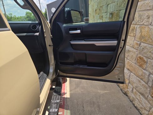 Used 2019 Toyota Tundra SR5 w/ SR5 Upgrade Package RWD image 8