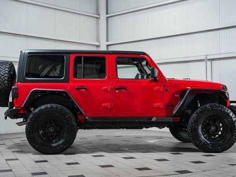 Used 2024 Jeep Wrangler Sport image 9