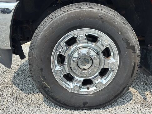Used 2016 Ford F250 Lariat w/ Lariat Ultimate Package AWD/4WD image 16