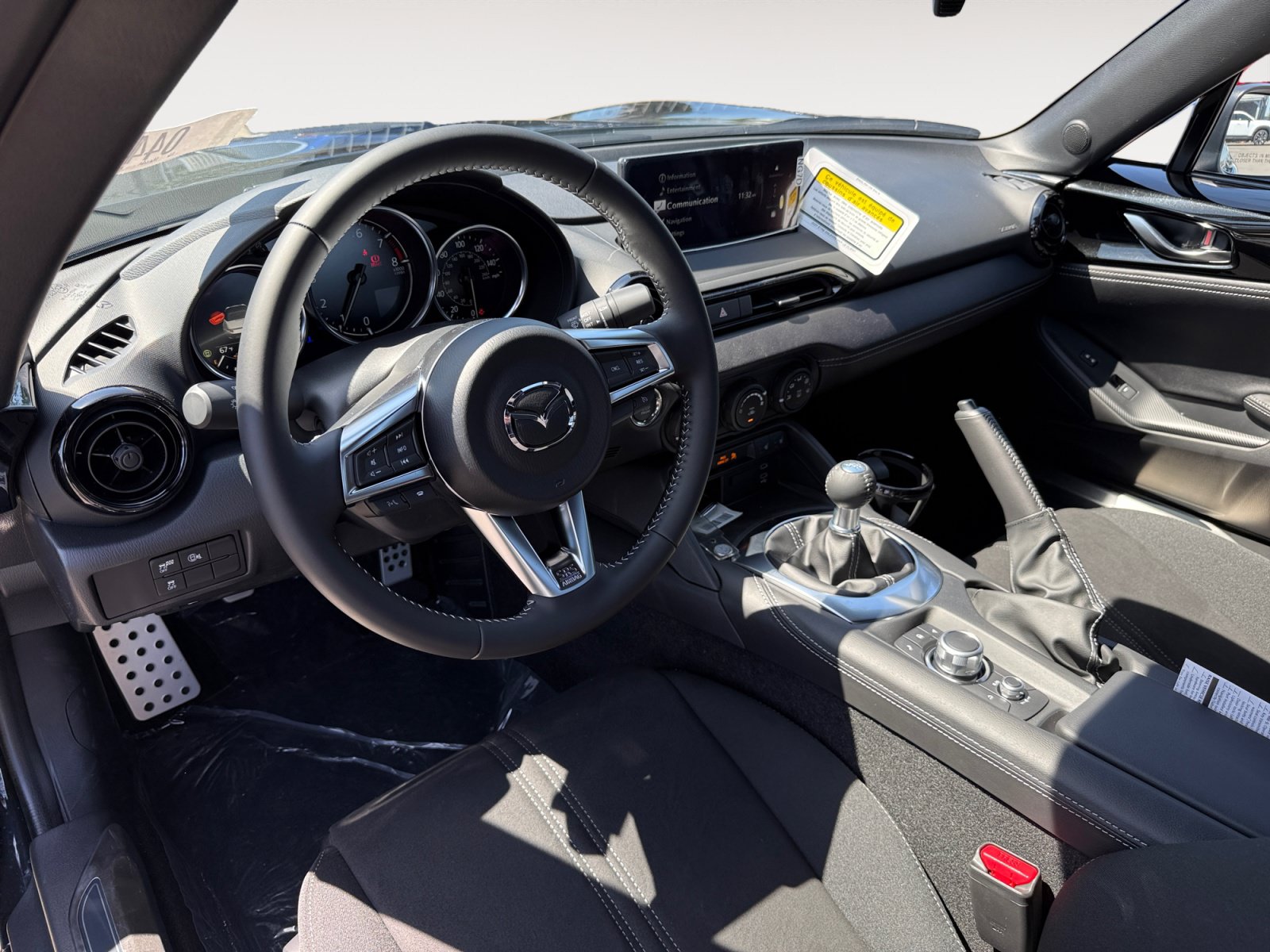 New 2026 MAZDA MX-5 Miata Club w/ Interior Package RWD image 15