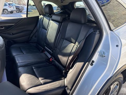 Used 2022 Subaru Outback Limited image 21