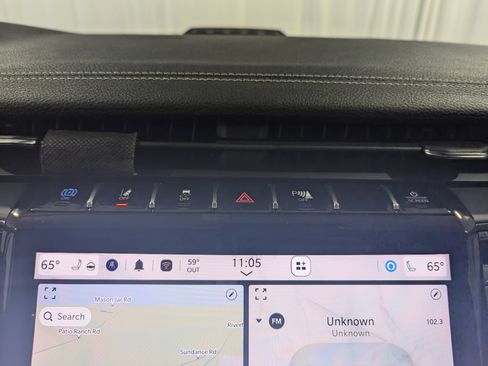 Used 2023 Jeep Grand Cherokee 4x4 image 23