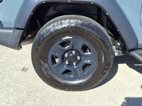 Used 2025 Jeep Wrangler Sport image 25