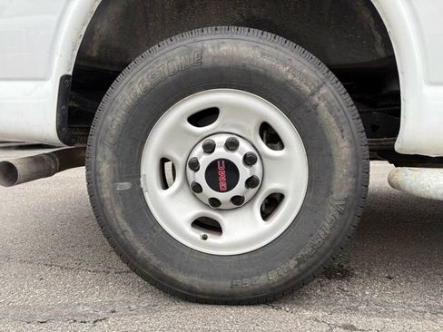 Used 2024 GMC Savana 2500 w/ Driver Convenience Package image 20