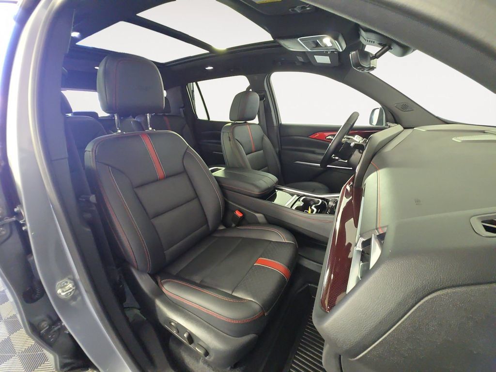Certified 2024 Chevrolet Traverse RS AWD/4WD image 17
