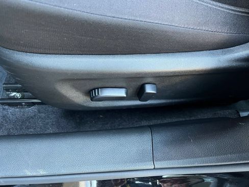 Used 2025 Nissan Altima 2.5 SV FWD image 22