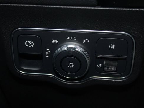 Certified 2023 Mercedes-Benz GLA 250 4MATIC image 16