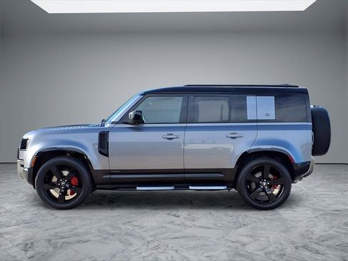 Used 2020 Land Rover Defender 110 X image 4