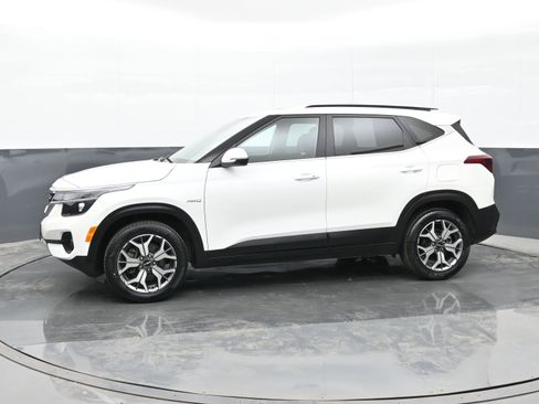 Used 2022 Kia Seltos EX image 5