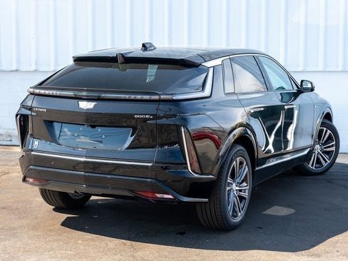 New 2025 Cadillac Lyriq Luxury image 7