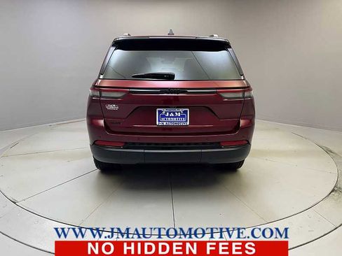 Used 2023 Jeep Grand Cherokee Altitude image 4
