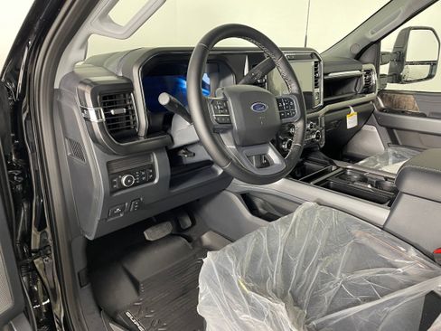 New 2026 Ford F250 Lariat w/ Lariat Ultimate Package image 2