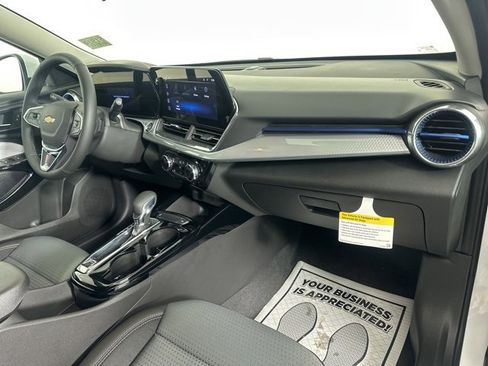 New 2026 Chevrolet Trax LT w/ Driver Confidence Package image 11