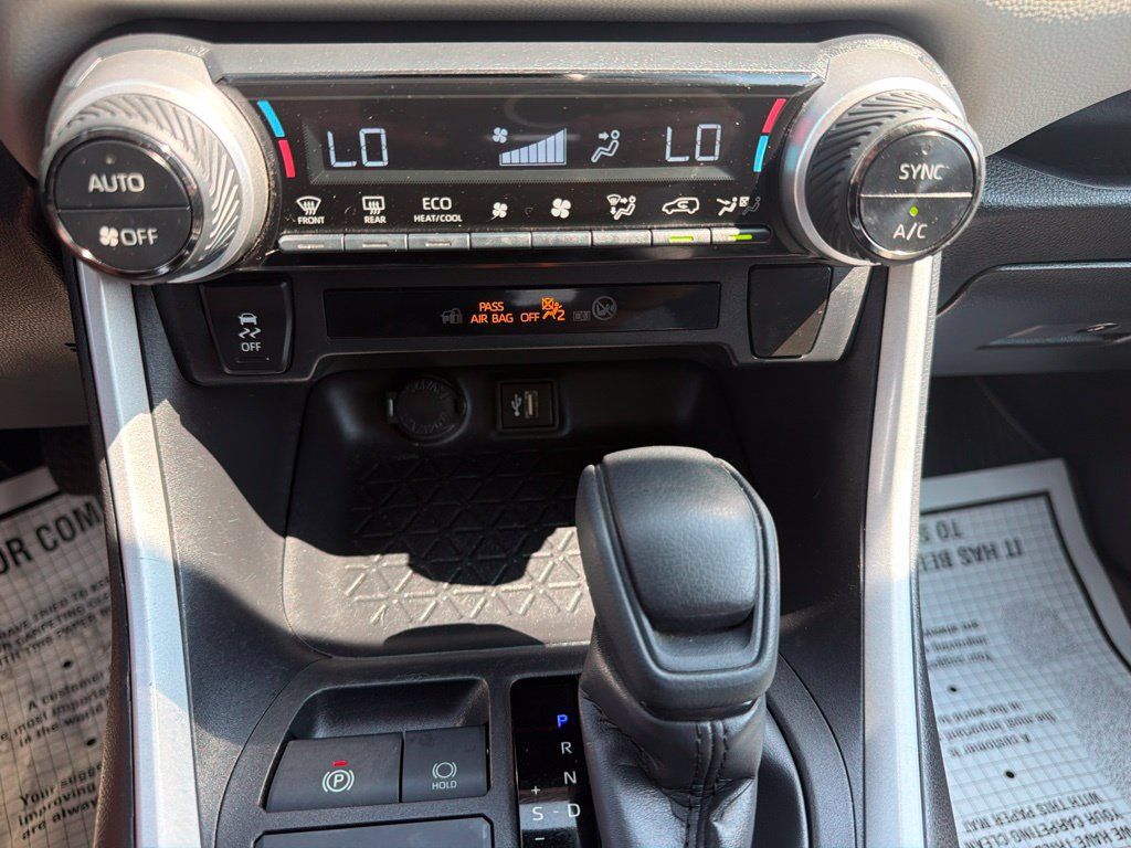 Used 2024 Toyota RAV4 XLE w/ Convenience Package AWD/4WD image 30