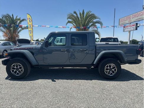 Used 2025 Jeep Gladiator Rubicon AWD/4WD image 8