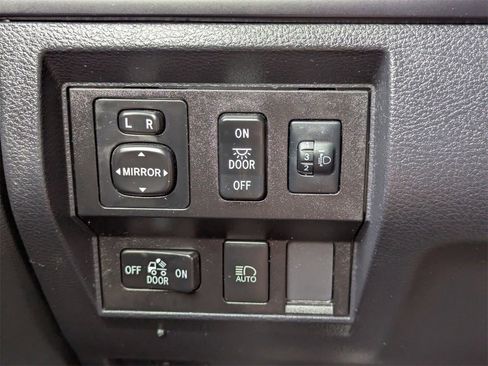 Used 2019 Toyota Tundra 2WD Double Cab image 28