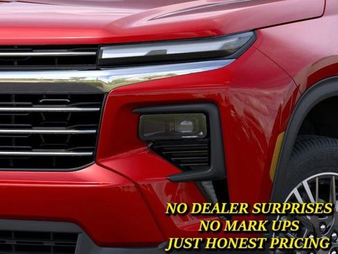 New 2026 Chevrolet Traverse LT w/ Driver Confidence Package image 5