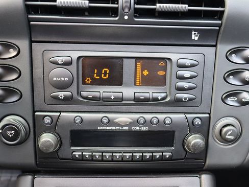 Used 2002 Porsche 911 Carrera image 27