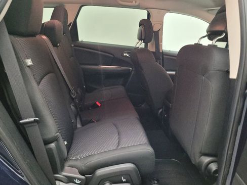 Used 2019 Dodge Journey SE w/ Connectivity Group FWD image 19