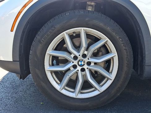 Used 2019 BMW X5 xDrive40i w/ Convenience Package AWD/4WD image 5