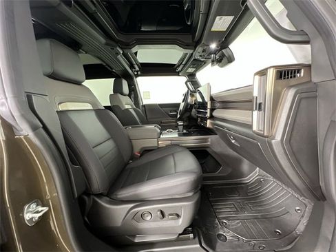 Used 2025 GMC Hummer EV 3X w/ LPO, Dark Essentials Package image 29