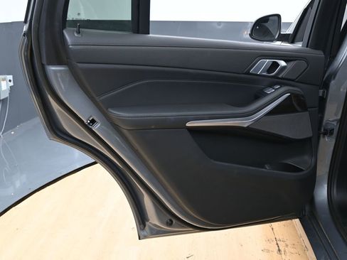 Used 2025 BMW X7 xDrive40i image 41