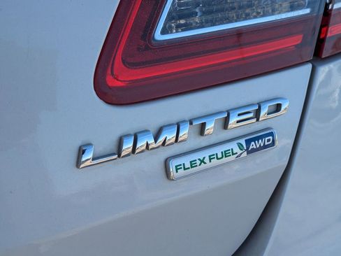 Used 2014 Ford Taurus Limited image 25