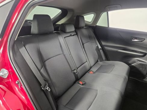 Used 2022 Toyota Venza LE AWD/4WD image 17