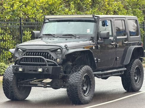 Used 2013 Jeep Wrangler Unlimited Sport image 8