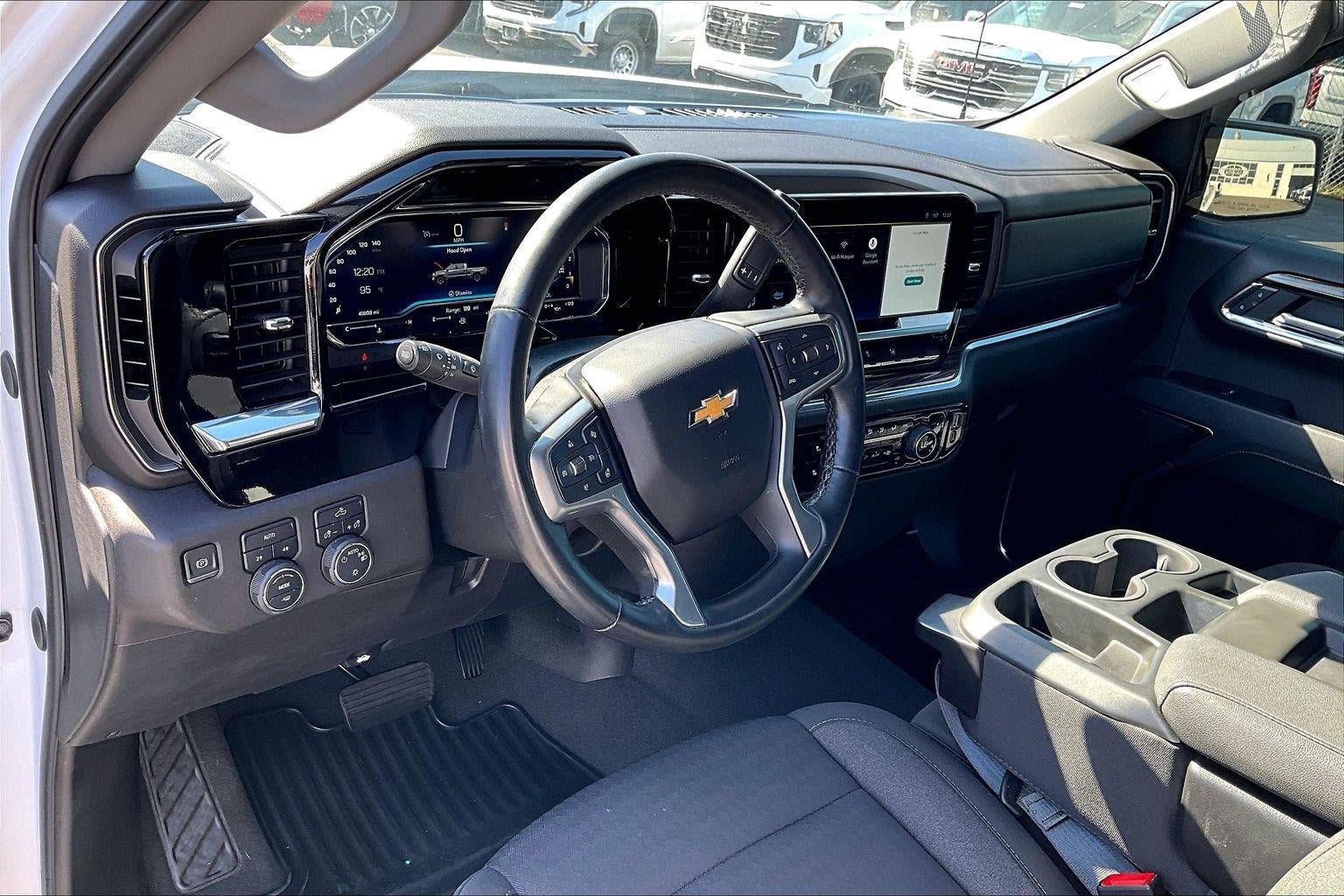 Used 2024 Chevrolet Silverado 1500 LT AWD/4WD image 15