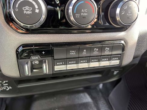 New 2026 RAM 2500 Tradesman w/ Chrome Appearance Group AWD/4WD image 21