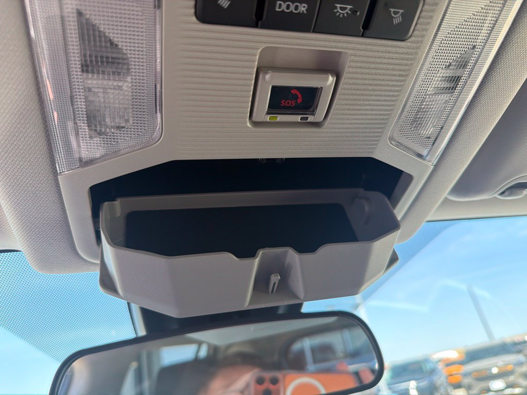 Used 2025 Toyota RAV4 LE AWD/4WD image 24