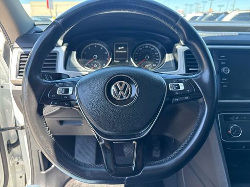 Used 2018 Volkswagen Atlas SE FWD image 19