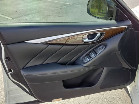 Used 2019 INFINITI Q50 Luxe w/ Essential Package (3.0T Luxe) image 16