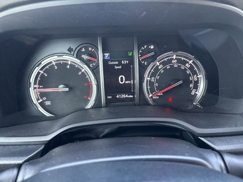 Used 2024 Toyota 4Runner TRD Off-Road Premium image 33