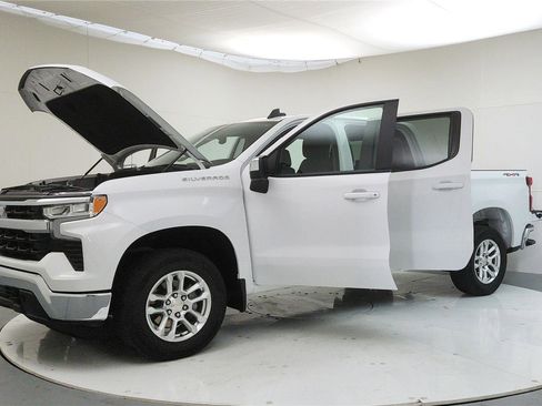 Used 2023 Chevrolet Silverado 1500 LT image 11