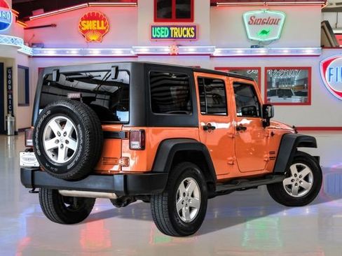Used 2013 Jeep Wrangler Unlimited Sport image 3