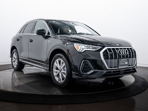 Certified 2025 Audi Q3 2.0T Premium Plus w/ Premium Plus Package image 2