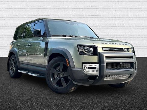 Used 2023 Land Rover Defender 110 SE AWD/4WD image 3